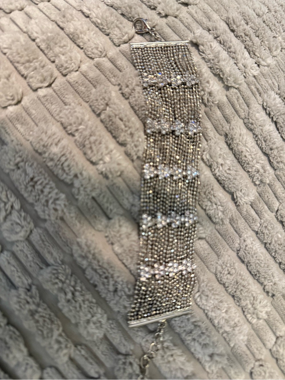 Vintage Rhinestone Mesh Cuff Bracelet – Silver Tone Statement Bracelet